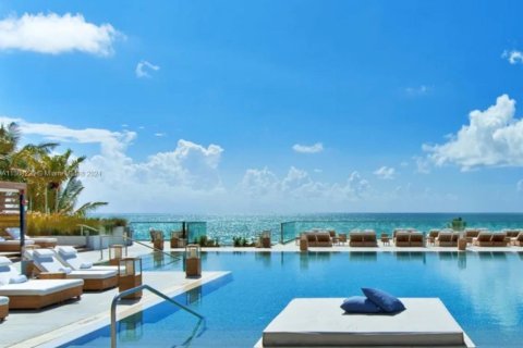 Condominio en venta en Miami Beach, Florida, 2 dormitorios, 159.79 m2 № 1985580 - foto 14