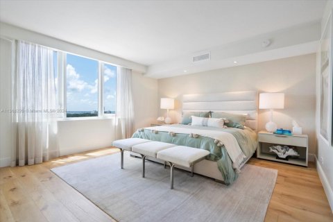 Condominio en venta en Miami Beach, Florida, 2 dormitorios, 159.79 m2 № 1985580 - foto 2