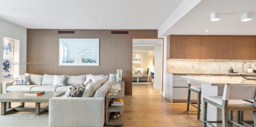 Condominio en Miami Beach, Florida, 2 dormitorios № 1985580