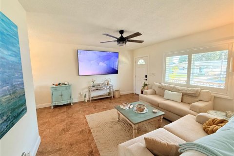 Casa en venta en Clearwater, Florida, 2 dormitorios, 68.38 m2 № 2385879 - foto 6