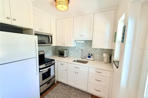 Casa en venta en Clearwater, Florida, 2 dormitorios, 68.38 m2 № 2385879 - foto 10
