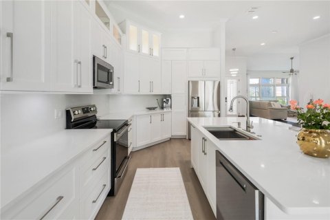 Casa en venta en Orlando, Florida, 4 dormitorios, 193.24 m2 № 1909966 - foto 15