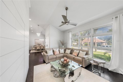 Casa en venta en Orlando, Florida, 4 dormitorios, 193.24 m2 № 1909966 - foto 7