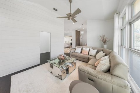 Casa en venta en Orlando, Florida, 4 dormitorios, 193.24 m2 № 1909966 - foto 9