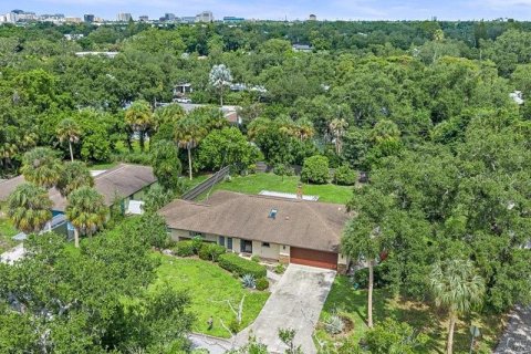 Villa ou maison à Sarasota, Floride 4 chambres, 167.41 m2 № 2388364