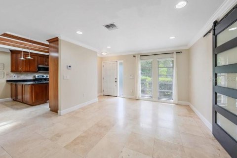 Villa ou maison à vendre à Sarasota, Floride: 4 chambres, 167.41 m2 № 2388364 - photo 6