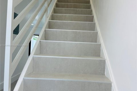 Townhouse in Hialeah, Florida 2 bedrooms, 116.13 sq.m. № 1969096 - photo 19
