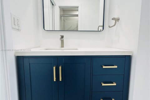 Townhouse in Hialeah, Florida 2 bedrooms, 116.13 sq.m. № 1969096 - photo 28