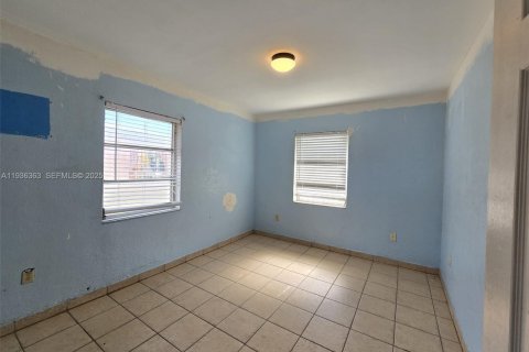 Casa en venta en Miami, Florida, 3 dormitorios, 93.74 m2 № 1994357 - foto 11