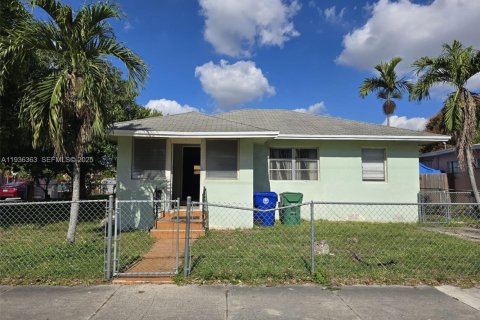 Villa ou maison à Miami, Floride 3 chambres, 93.74 m2 № 1994357