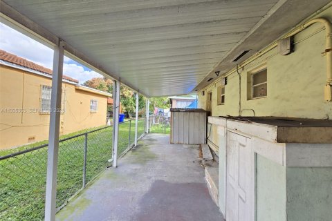 Casa en venta en Miami, Florida, 3 dormitorios, 93.74 m2 № 1994357 - foto 13