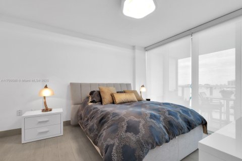 Condominio en venta en Miami Beach, Florida, 2 dormitorios, 105.44 m2 № 1454400 - foto 14