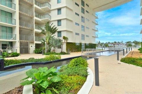 Condominio en venta en Miami Beach, Florida, 2 dormitorios, 105.44 m2 № 1454400 - foto 26