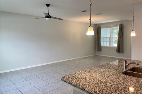 Townhouse in Wesley Chapel, Florida 3 bedrooms, 170.38 sq.m. № 2216544 - photo 15