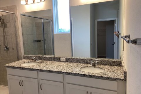 Townhouse in Wesley Chapel, Florida 3 bedrooms, 170.38 sq.m. № 2216544 - photo 19