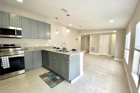 Купить коммерческую недвижимость в Тампа, Флорида 6 спален, 147.99м2, № 1919471 - фото 6