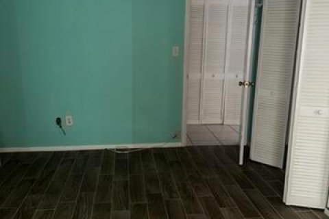 Condo in St. Lucie, Florida, 1 bedroom  № 2088052 - photo 11