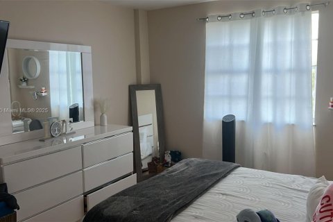Condominio en venta en Miami, Florida, 2 dormitorios, 94.76 m2 № 1741802 - foto 20