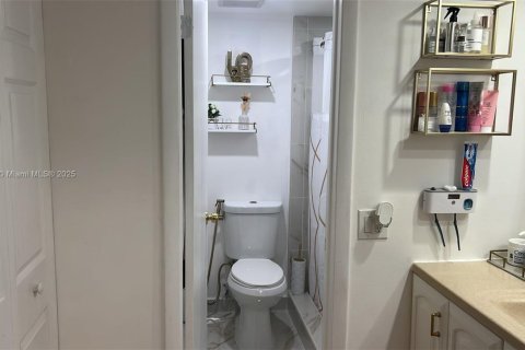 Condominio en venta en Miami, Florida, 2 dormitorios, 94.76 m2 № 1741802 - foto 15