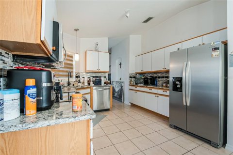House in Kissimmee, Florida 2 bedrooms, 129.32 sq.m. № 2093820 - photo 16