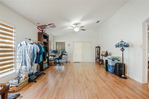 House in Kissimmee, Florida 2 bedrooms, 129.32 sq.m. № 2093820 - photo 10