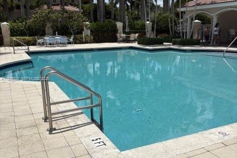 Touwnhouse à vendre à Doral, Floride: 3 chambres, 131.92 m2 № 1997112 - photo 12