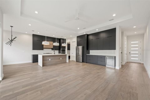 Townhouse in Winter Park, Florida 3 bedrooms, 191.66 sq.m. № 1063945 - photo 30