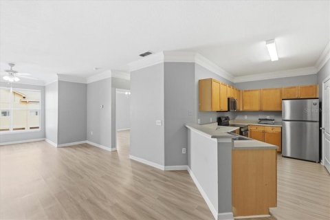 Condo in Orlando, Florida, 1 bedroom  № 2116308 - photo 14