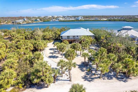 Casa en venta en Placida, Florida, 3 dormitorios, 274.25 m2 № 1562624 - foto 1
