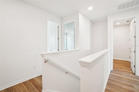 Townhouse in San Antonio, Florida 3 bedrooms, 166.11 sq.m. № 1844316 - photo 25