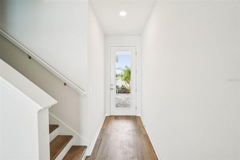 Townhouse in San Antonio, Florida 3 bedrooms, 166.11 sq.m. № 1844316 - photo 15