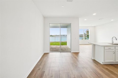 Townhouse in San Antonio, Florida 3 bedrooms, 166.11 sq.m. № 1844316 - photo 13