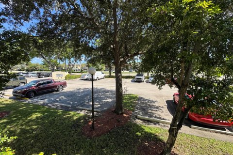 Copropriété à louer à Coral Springs, Floride: 2 chambres, 78.97 m2 № 2260903 - photo 13