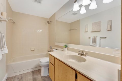 Touwnhouse à vendre à West Palm Beach, Floride: 2 chambres, 114.83 m2 № 2409044 - photo 30