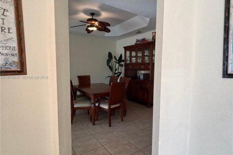 Adosado en venta en Doral, Florida, 3 dormitorios, 214.79 m2 № 2030868 - foto 23