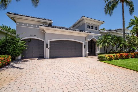 Villa ou maison à louer à Delray Beach, Floride: 4 chambres, 290.23 m2 № 2246955 - photo 2