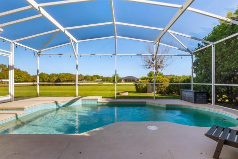 House in Yalaha, Florida 5 bedrooms, 344.02 sq.m. № 2142131 - photo 3
