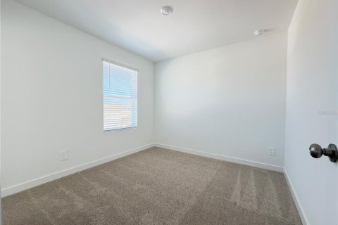 Villa ou maison à louer à Minneola, Floride: 4 chambres, 193.33 m2 № 2430844 - photo 15