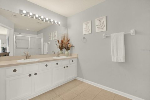 Adosado en venta en Brandon, Florida, 3 dormitorios, 159.61 m2 № 2096758 - foto 11