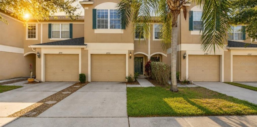 Adosado en Brandon, Florida 3 dormitorios, 159.61 m2 № 2096758