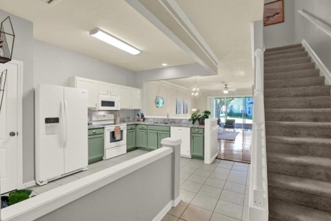Adosado en venta en Brandon, Florida, 3 dormitorios, 159.61 m2 № 2096758 - foto 8