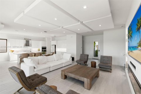 Снять в аренду виллу или дом в Аве Мария, Флорида 5 спален, 349.03м2, № 2011928 - фото 6