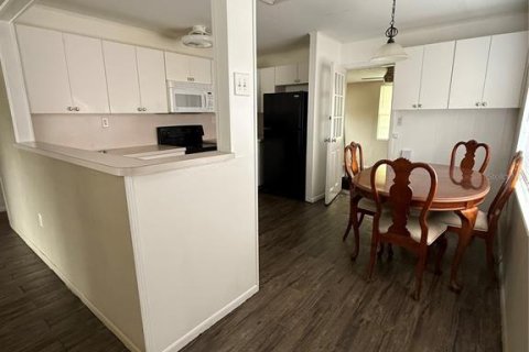 Commercial property in Bradenton, Florida 6 bedrooms, 157.56 sq.m. № 2099124 - photo 6