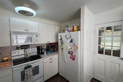 Commercial property in Bradenton, Florida 6 bedrooms, 157.56 sq.m. № 2099124 - photo 5