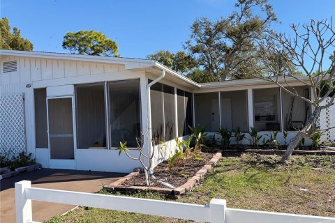 Commercial property in Bradenton, Florida 6 bedrooms, 157.56 sq.m. № 2099124 - photo 3
