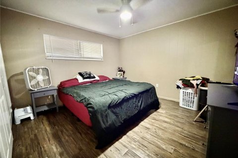 Commercial property in Bradenton, Florida 6 bedrooms, 157.56 sq.m. № 2099124 - photo 11