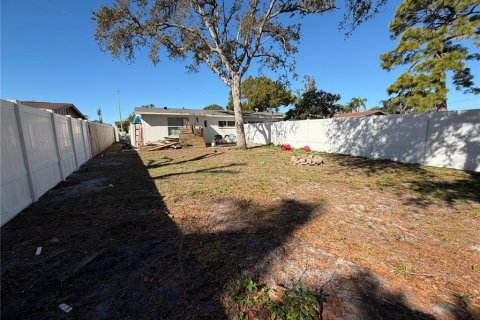 Commercial property in Bradenton, Florida 6 bedrooms, 157.56 sq.m. № 2099124 - photo 21