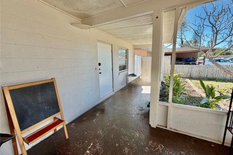 Commercial property in Bradenton, Florida 6 bedrooms, 157.56 sq.m. № 2099124 - photo 26