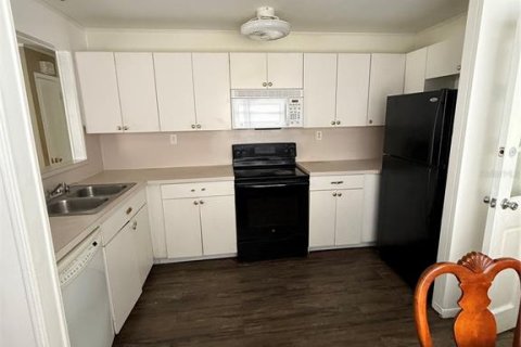Commercial property in Bradenton, Florida 6 bedrooms, 157.56 sq.m. № 2099124 - photo 4