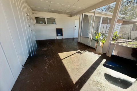 Commercial property in Bradenton, Florida 6 bedrooms, 157.56 sq.m. № 2099124 - photo 25